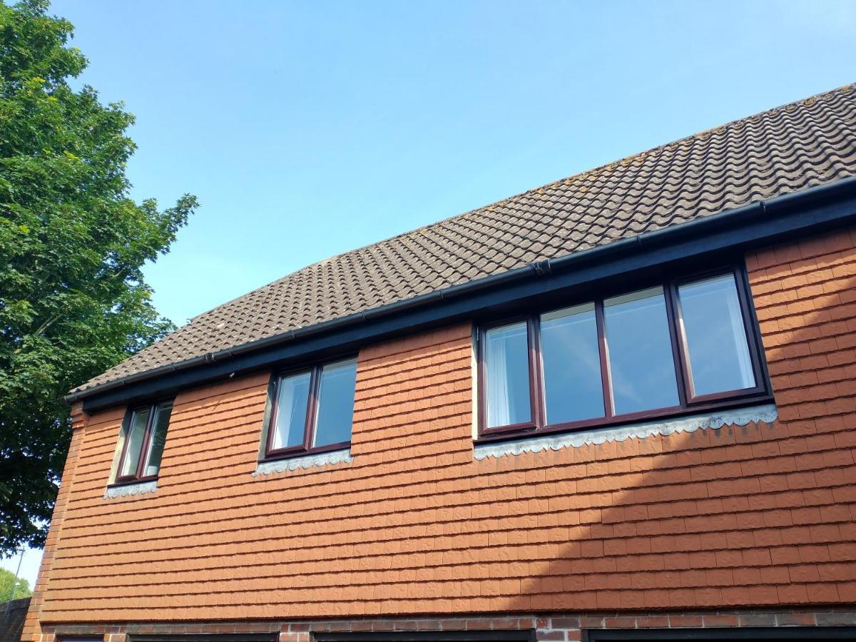Chipad Mono - Quality City Centre Apartment, With Free Parking Space Chichester Exteriér fotografie
