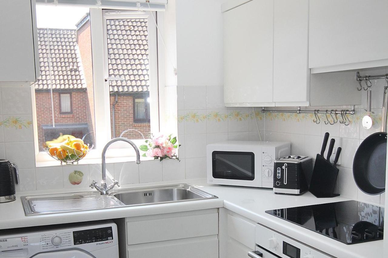 Chipad Mono - Quality City Centre Apartment, With Free Parking Space Chichester Exteriér fotografie